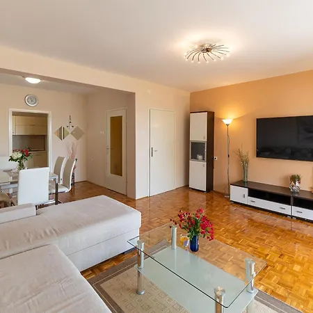 Apartment Nada *