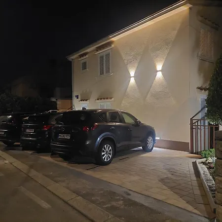 Nada Apartment Selce