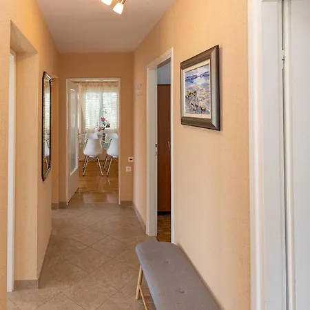 Apartment Nada *
